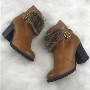 Women’s Tan Mid Calf Boots With Fur Inside Size 7